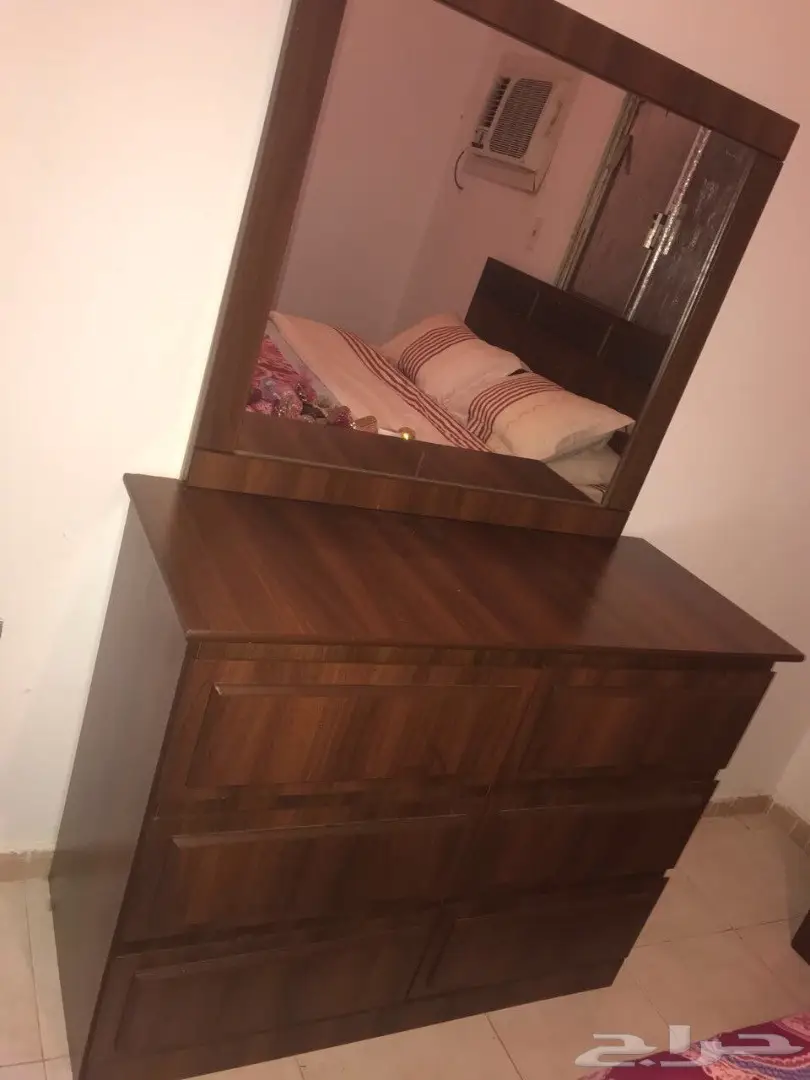 غرفة نوم ومكيفيين للبيع نظيفة جدا جدا 