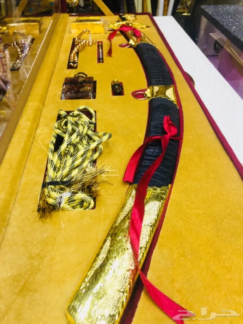 مزاد 50 د طقم هدية يجمل ممكن من نصيبك شاهد (image 3)