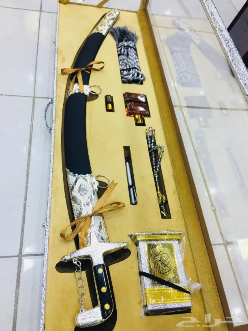 مزاد 50 د طقم هدية يجمل وقف عليك نصيبك شوف  (image 2)