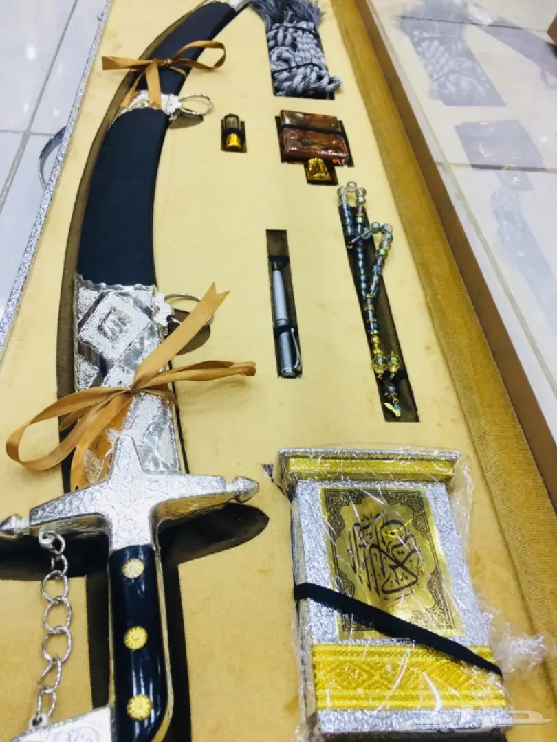 مزاد 50 د طقم هدية يجمل وقف عليك نصيبك شوف  (image 5)