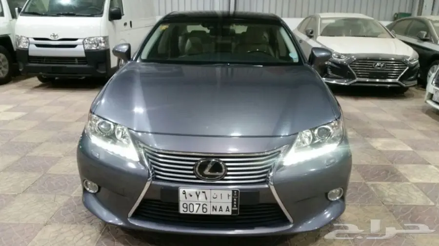 لكزس 350 ES مديل 2013 ممشى 99 الف كم  (image 12)