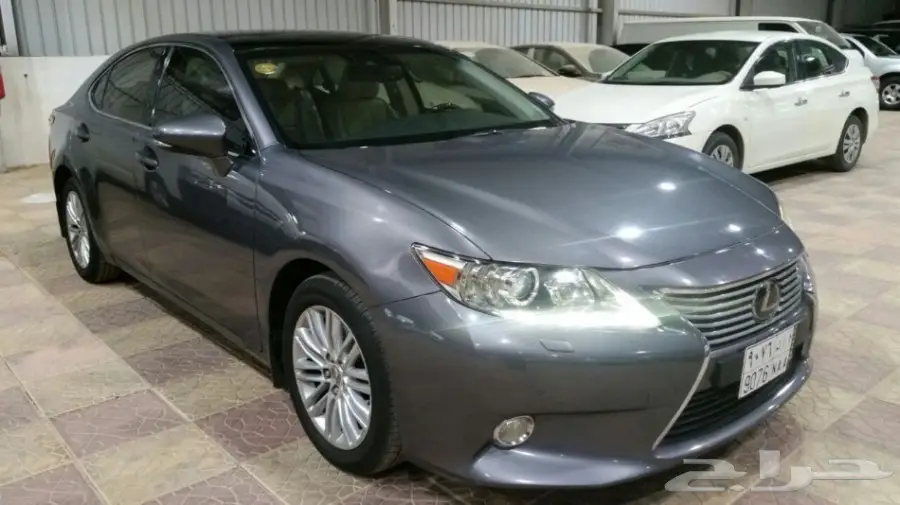 لكزس 350 ES مديل 2013 ممشى 99 الف كم  (image 16)