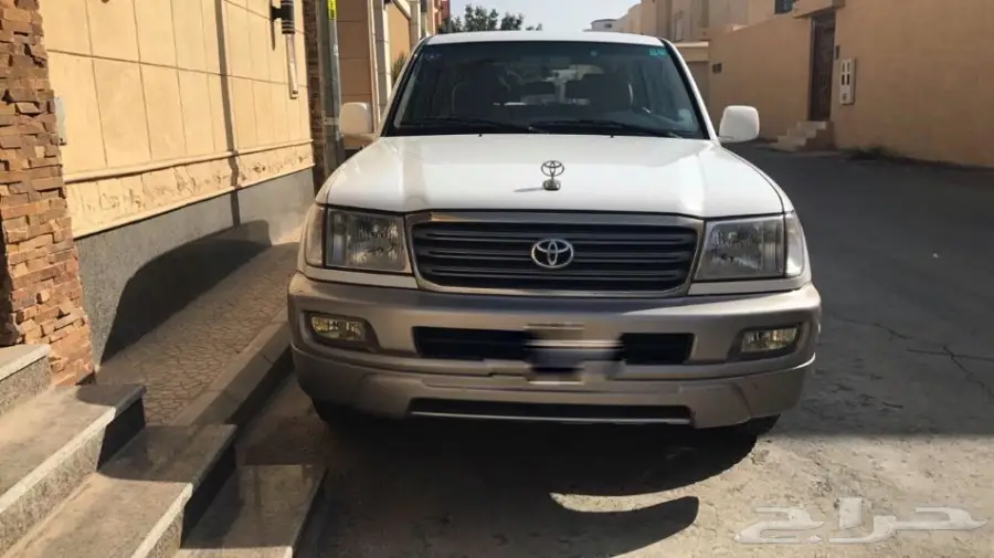 للبيع لاندكروزر 2005 GXR (image 2)