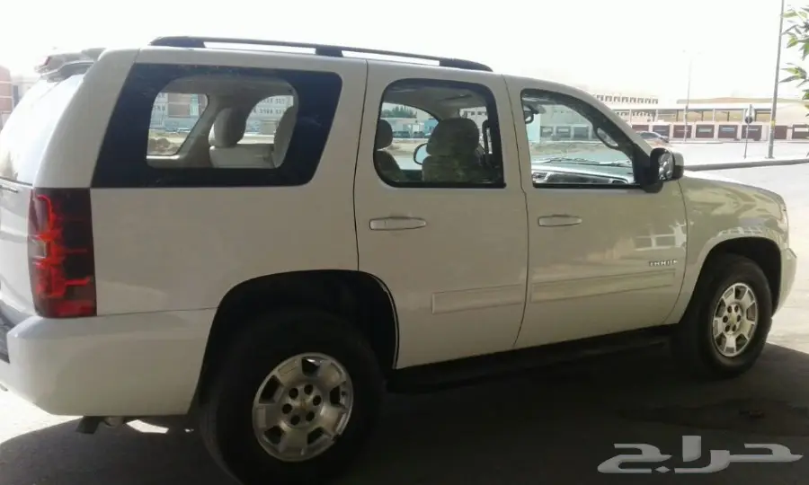 2013 تاهو 4WD (image 3)