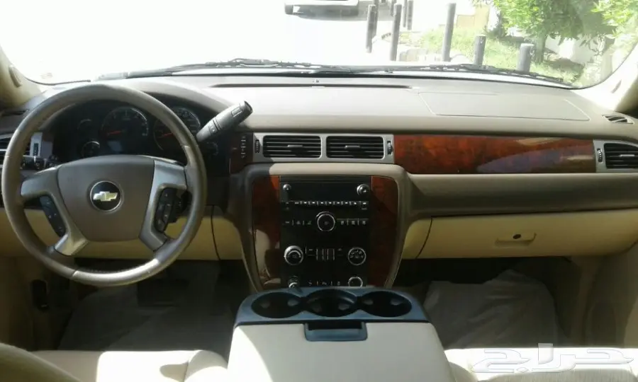 2013 تاهو 4WD (image 8)