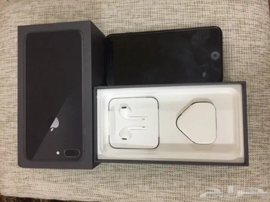 آيفون 8plus 256G  اللون Space Gray الأحساء (image 6)