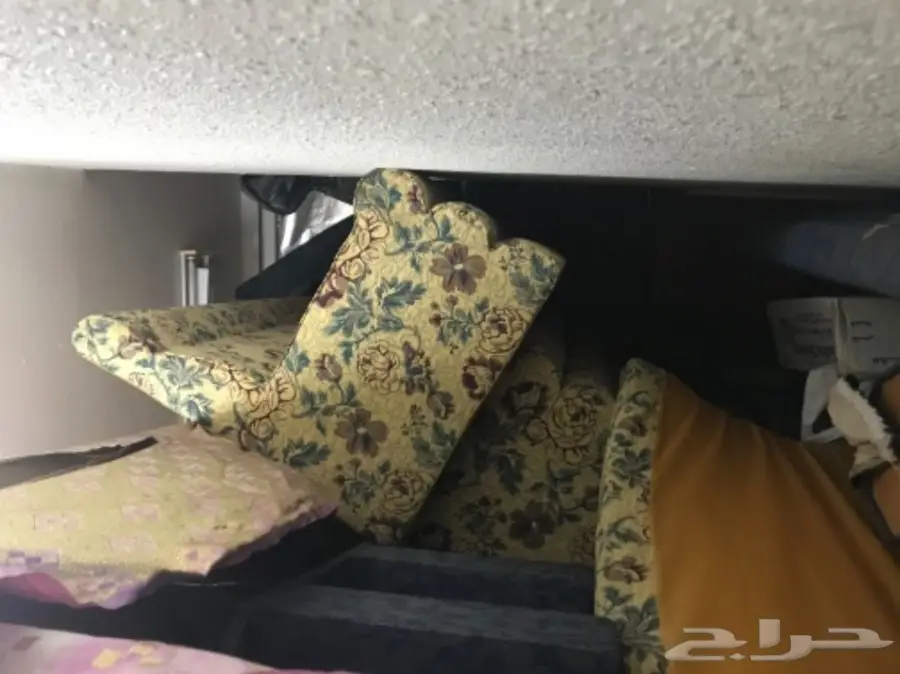 اثاث مستخدم بحاله جيده للبيع