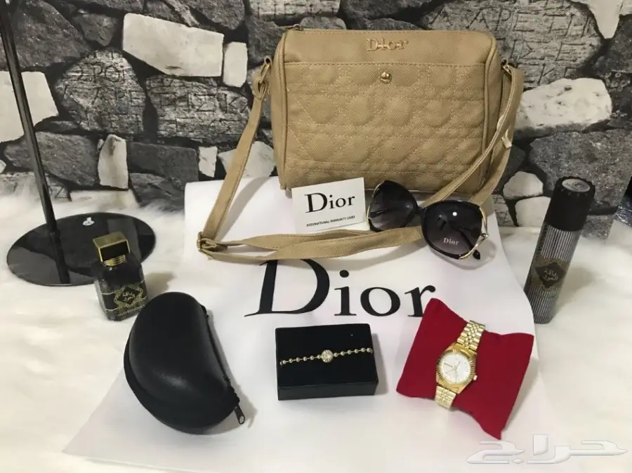 اطقم ماركه ديور 