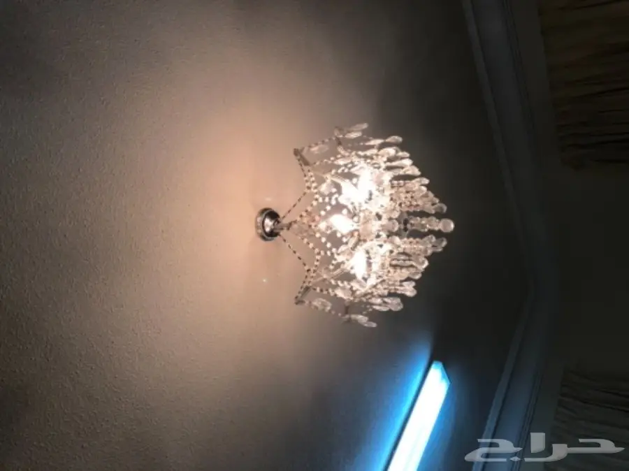 ثريات للبيع