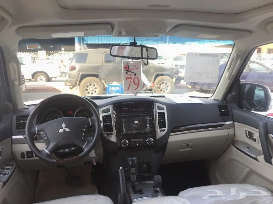 باجيرو 2017 سعودي 3.8 فل كامل علامات ذهبية (image 6)