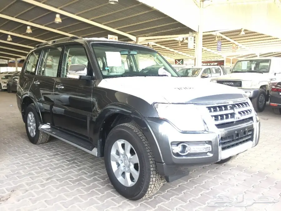 باجيرو 2017 سعودي 3.8 فل كامل علامات ذهبية (image 11)