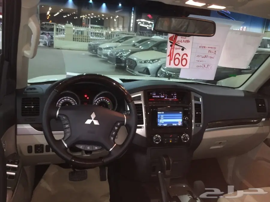 باجيرو 2017 سعودي 3.8 فل كامل علامات ذهبية (image 16)