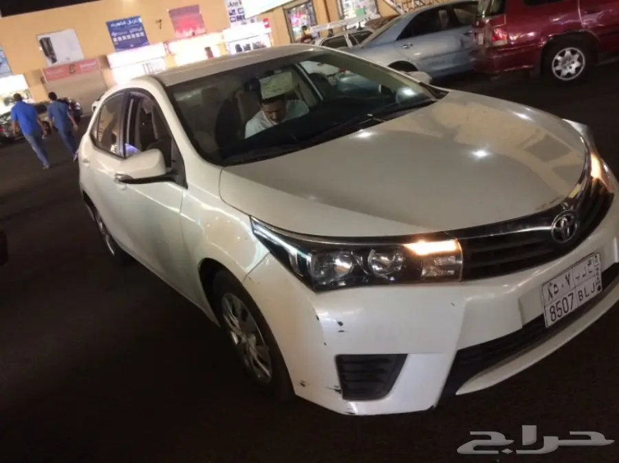 للبيع كورولا 2015