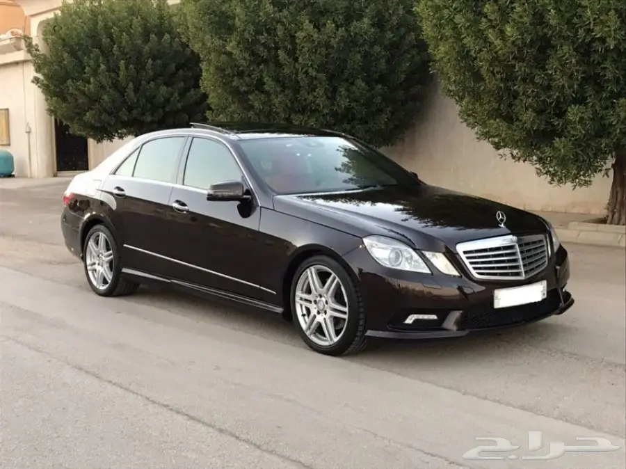 مرسيدس بانوراما E300 جفالي كت AMG 2011 (image 1)