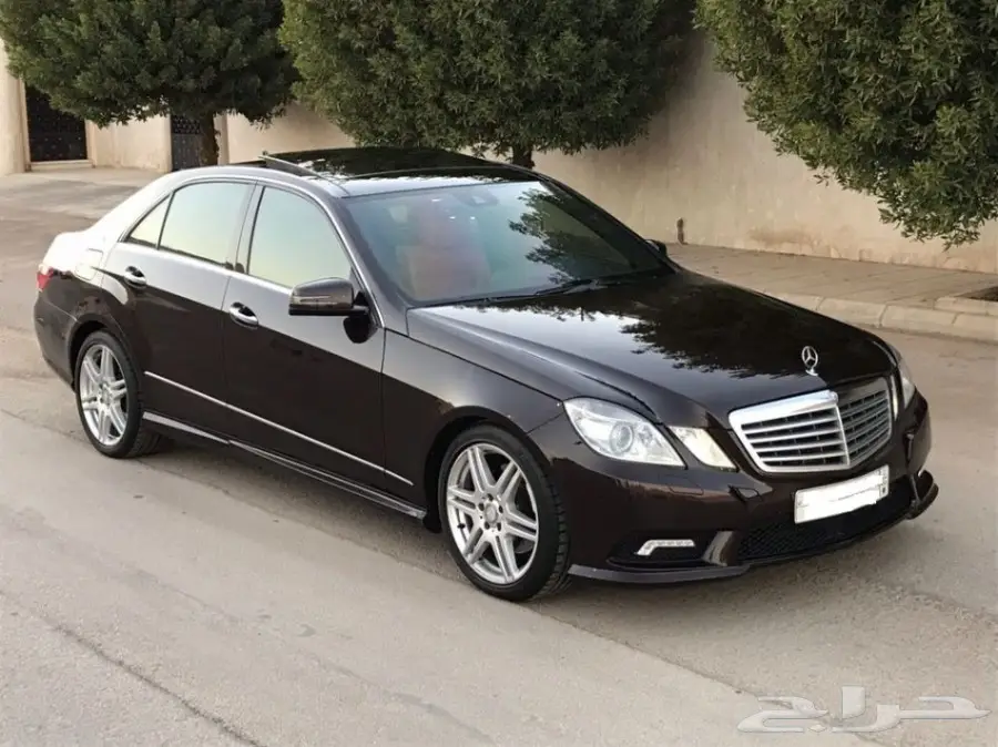 مرسيدس بانوراما E300 جفالي كت AMG 2011 (image 3)