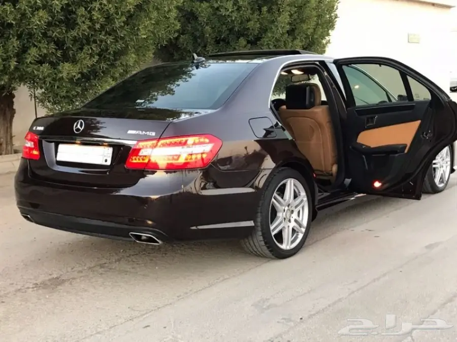مرسيدس بانوراما E300 جفالي كت AMG 2011 (image 5)
