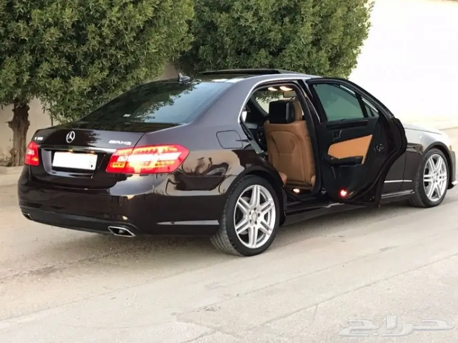 مرسيدس بانوراما  E300  جفالي كت AMG 2011 (image 8)