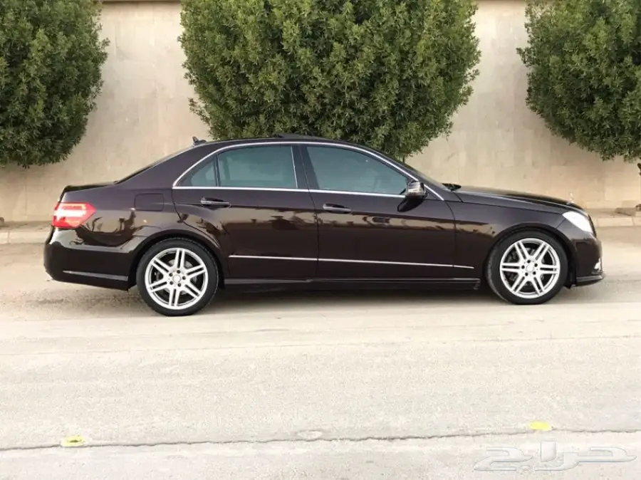 مرسيدس بانوراما E300 جفالي كت AMG 2011 (image 14)
