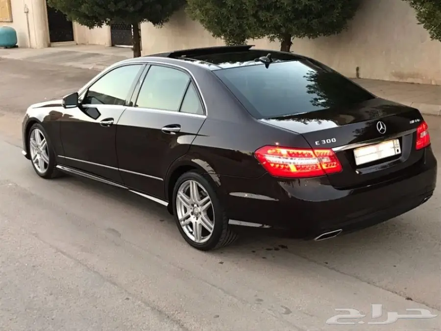 مرسيدس بانوراما E300 جفالي كت AMG 2011 (image 21)