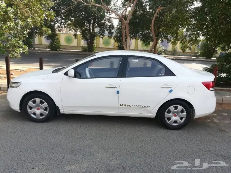 للبيع كيا سيراتو  2012  (image 5)