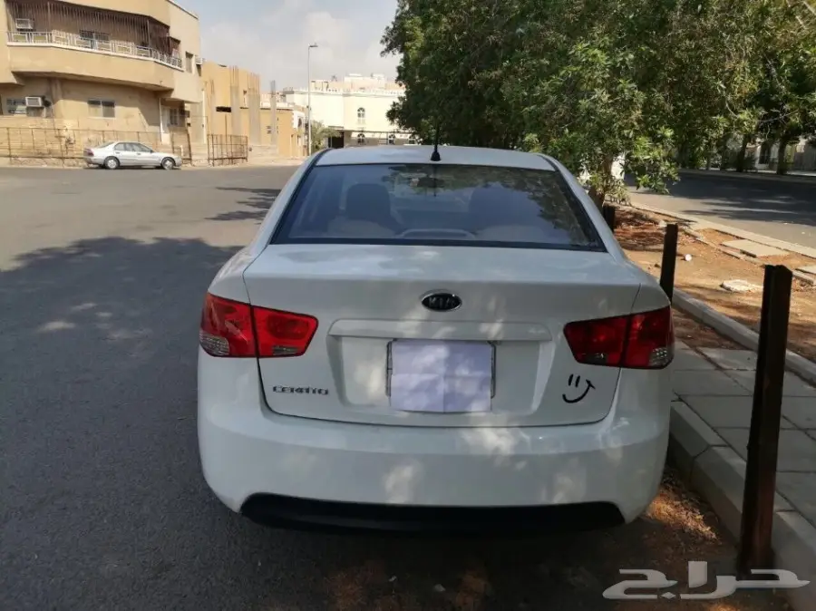 للبيع كيا سيراتو  2012  (image 6)