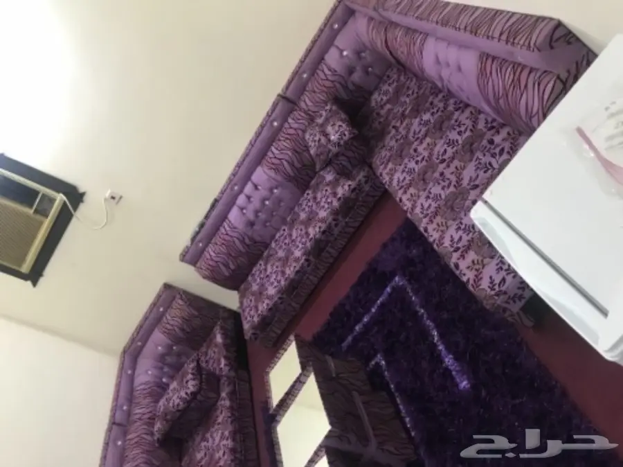 غرفة عزاب للتقبيل 