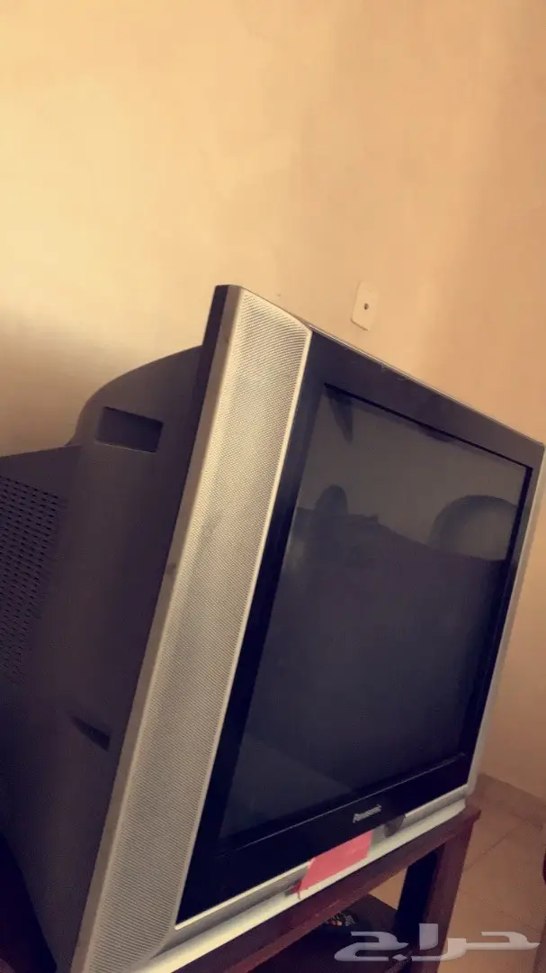 تلفزيون 40 بوصه 