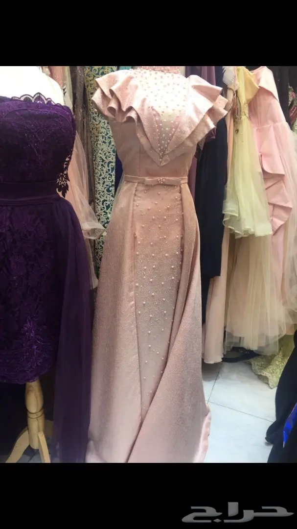 عندي فستان ب 360 وماعندي مانع انزل 