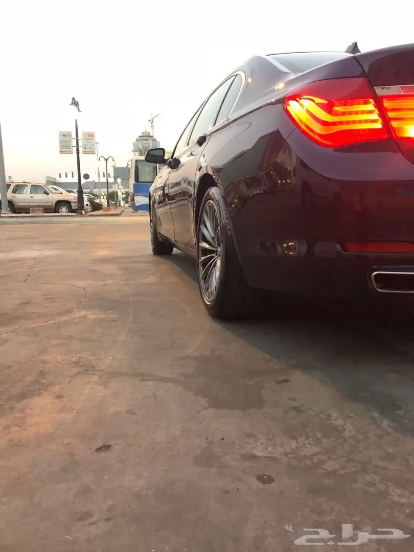 بي ام دبليو2011الفئة السابعه2011فل كامل وكاله (image 11)