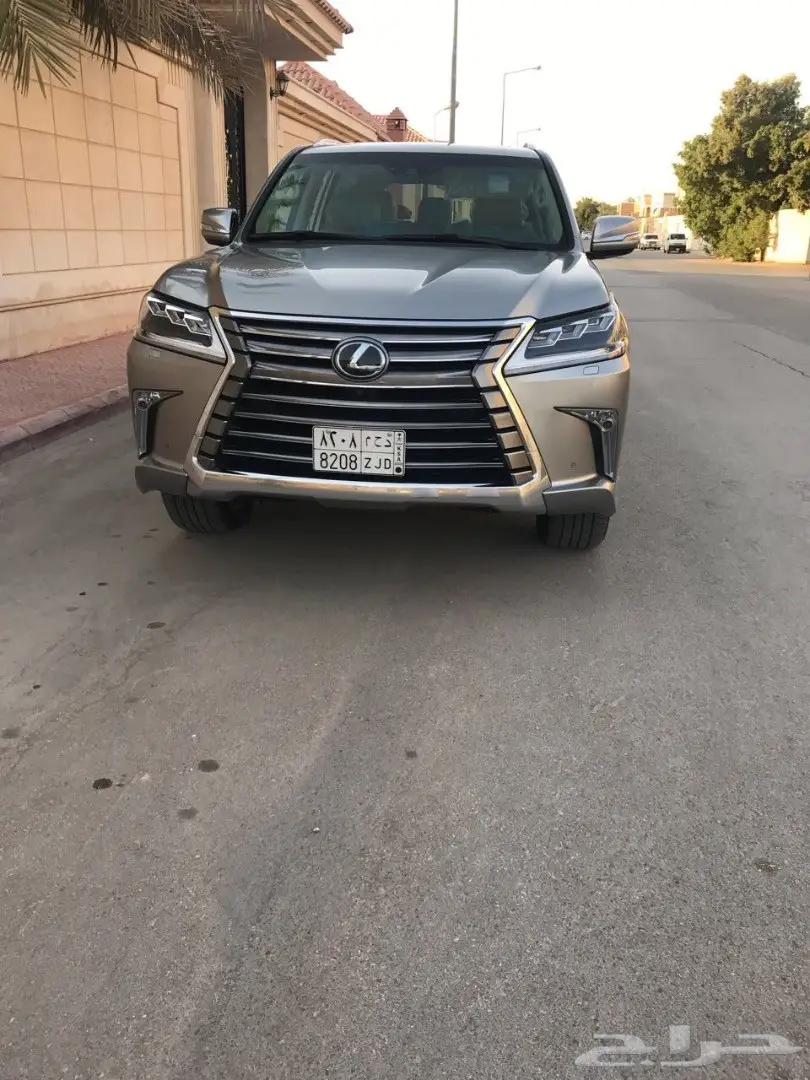 لكزس 2017 بريمي - فرصة ذهبية! (image 4)