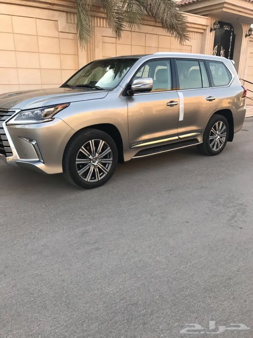 لكزس 2017 بريمي - فرصة ذهبية! (image 5)