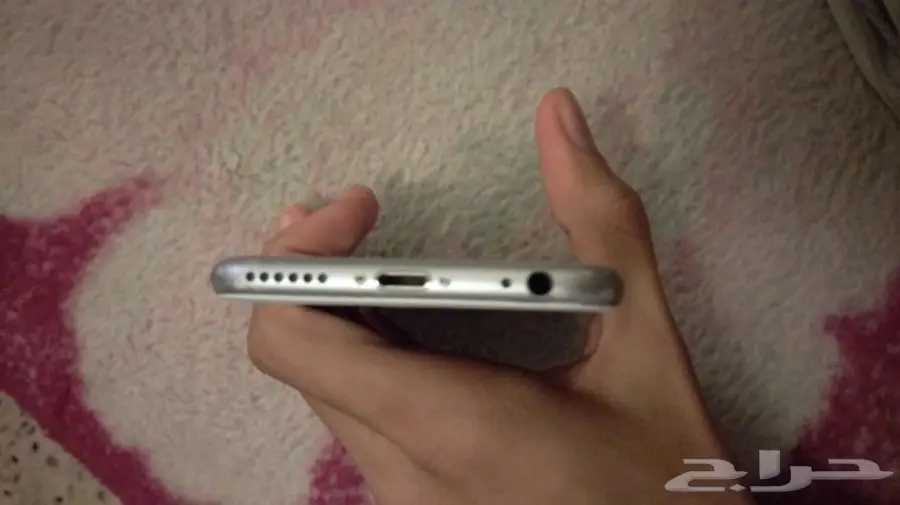 ايفون 6s للبيع 64جيجا فضي