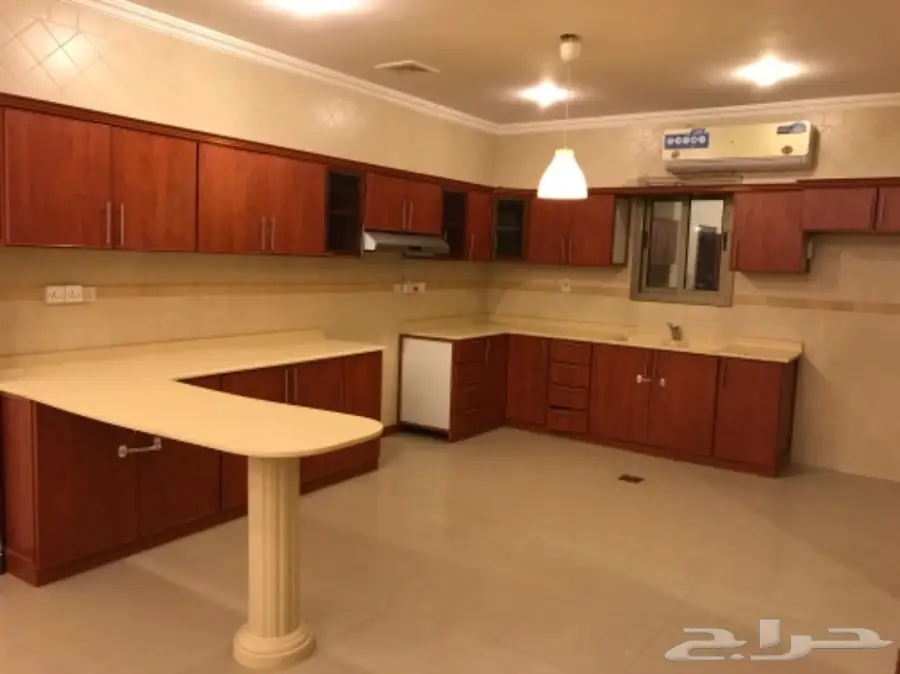 للبيع  مطبخ   3 مكيفات وندو 2 طن (image 2)