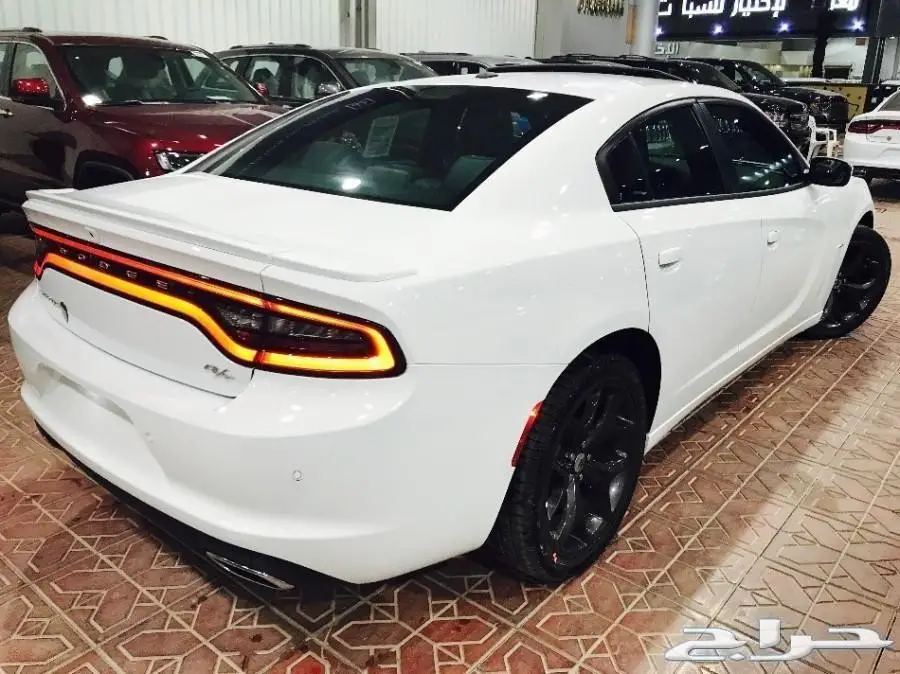 دودج تشارجر بريميوم 2018 - محرك V8 سعودي - حالة ممتازة (image 15)