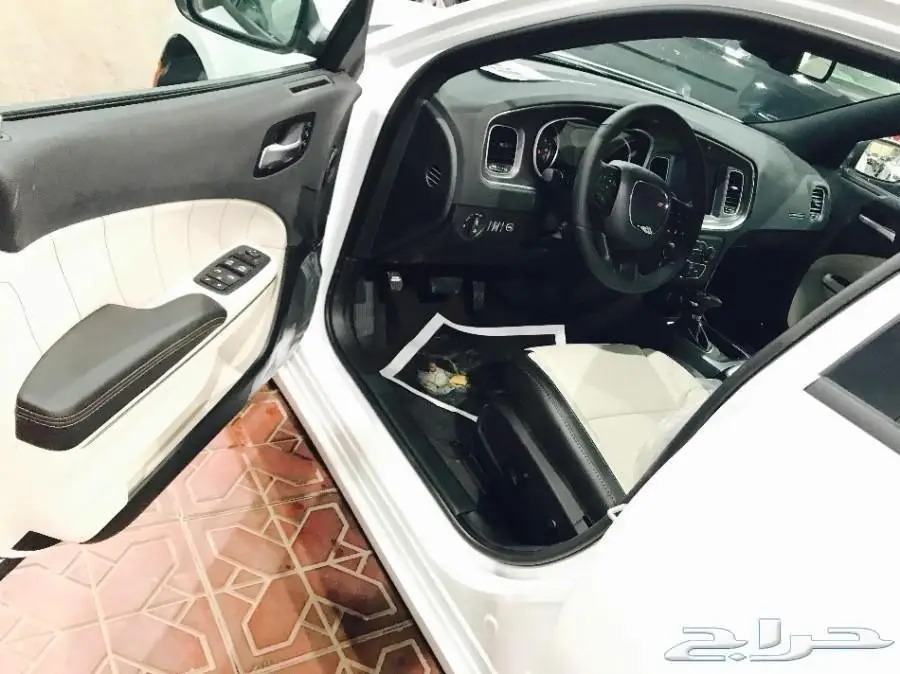 دودج تشارجر بريميوم 2018 - محرك V8 سعودي - حالة ممتازة (image 21)