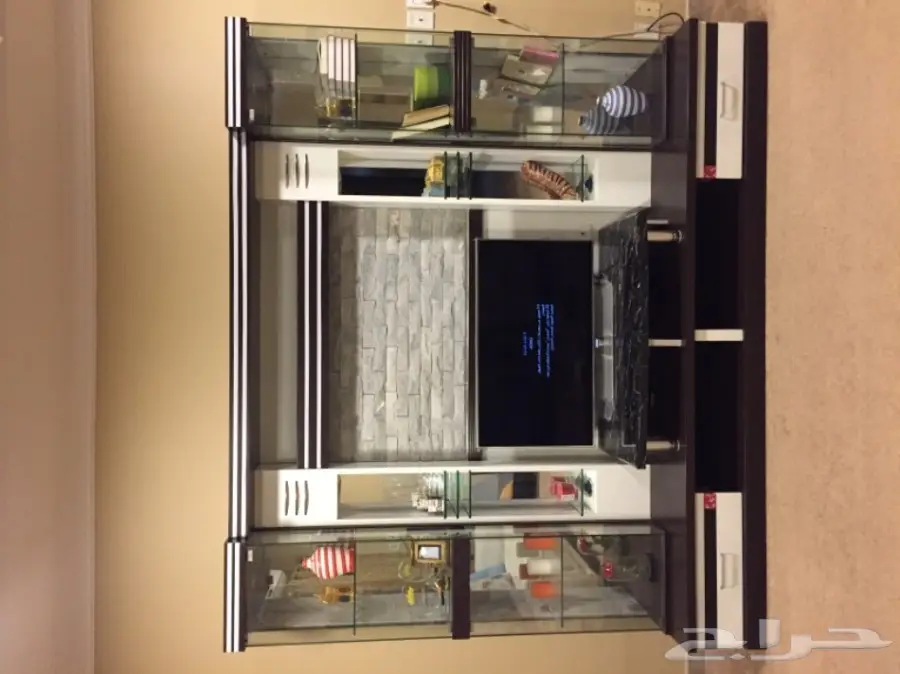 مكتبة تلفزيون فخمه للبيع 