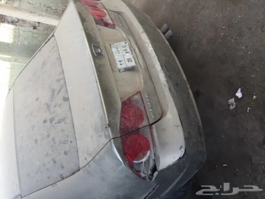 هوندا سيفيك فول كامل للبيع فيها صدمه خفيفه 