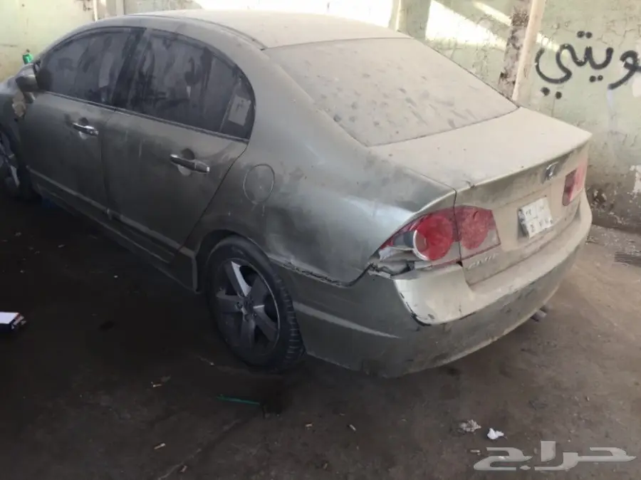 هوندا سيفيك فول كامل للبيع فيها صدمه خفيفه  (image 2)