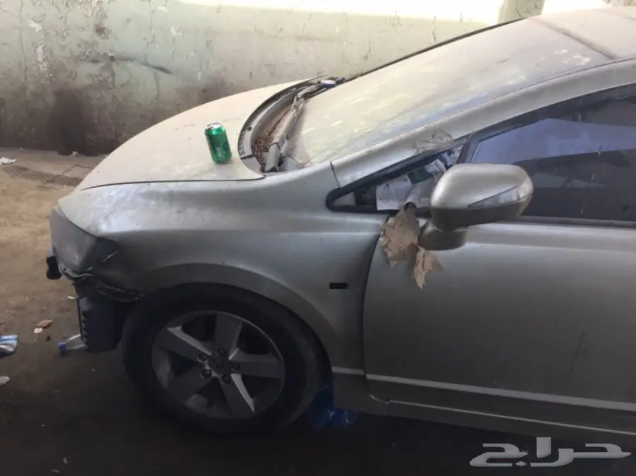 هوندا سيفيك فول كامل للبيع فيها صدمه خفيفه  (image 7)