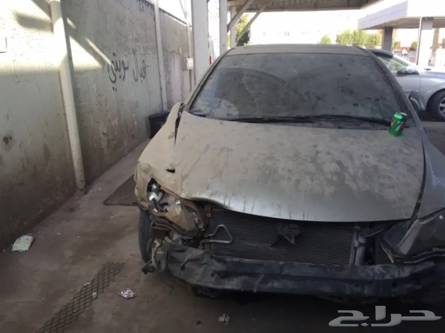 هوندا سيفيك فول كامل للبيع فيها صدمه خفيفه  (image 8)