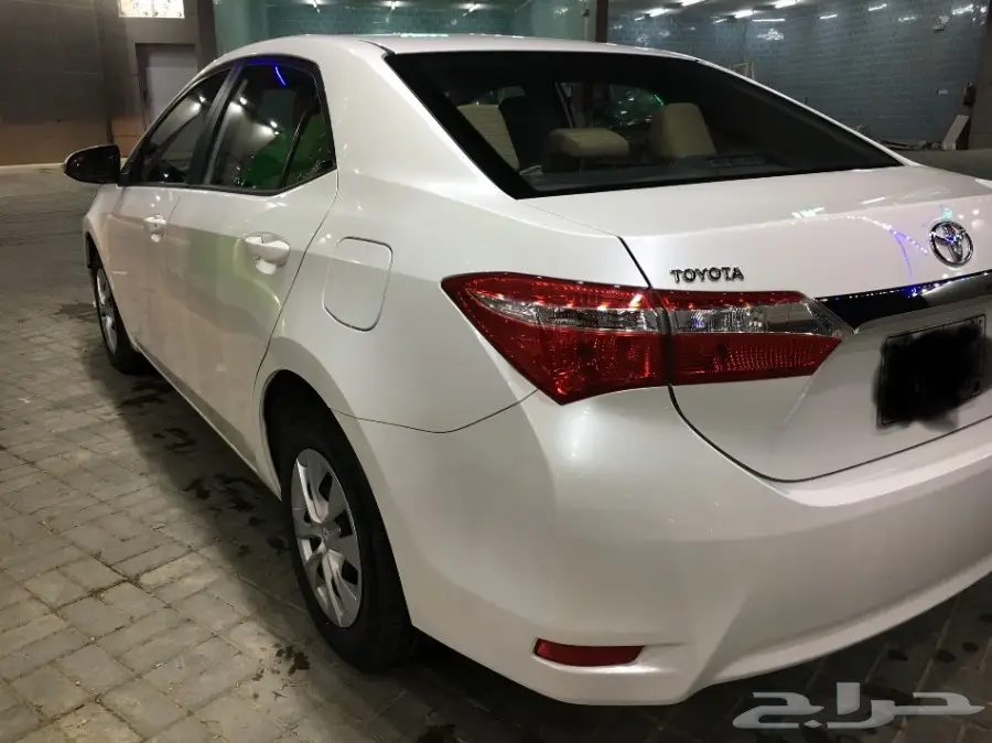 كورولا 2015 لؤلؤي نظيف