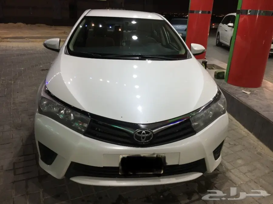 كورولا 2015 لؤلؤي نظيف (image 13)