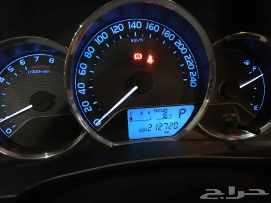 كورولا 2015 لؤلؤي نظيف (image 17)