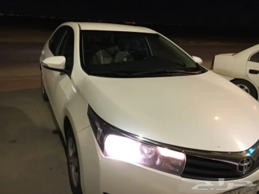 كورولا 2015 لؤلؤي نظيف (image 21)