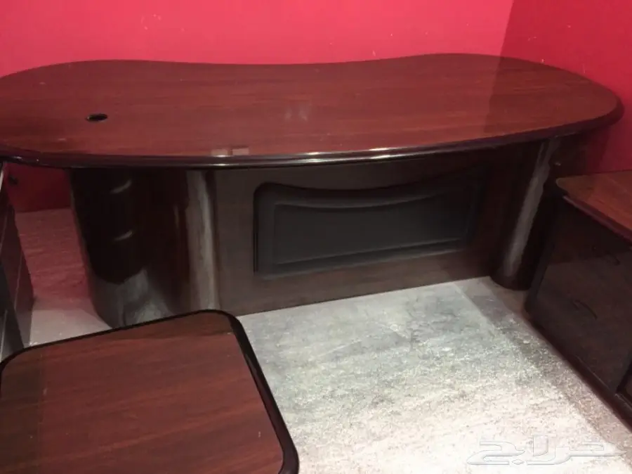 مكتب نظيف للبيع  (image 1)