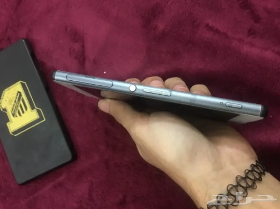 سوني اكسبيريا زد3 - جوال مستعمل بحالة ممتازة! (image 3)