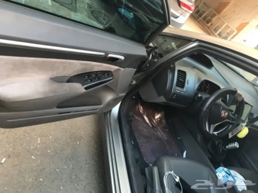 للبيع هوندا سفك 2009 (image 10)