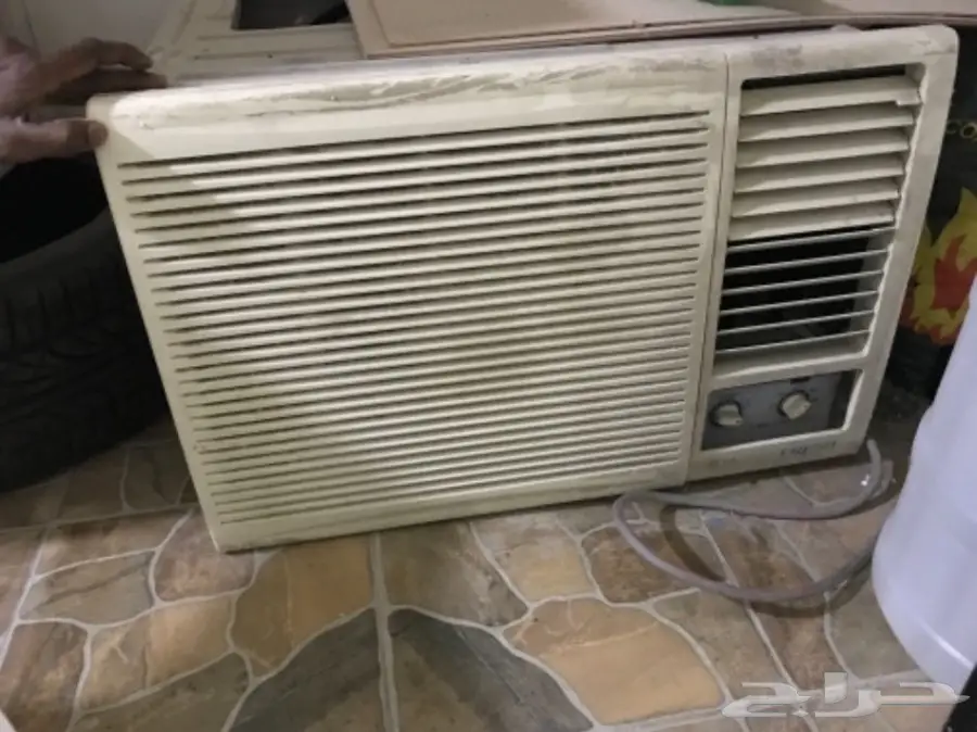 مكيف شباك LG للبيع ب 450 ريال  (image 1)
