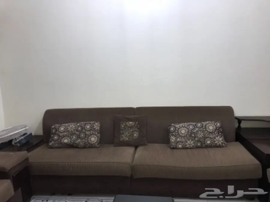 كنب للبيع  (image 1)