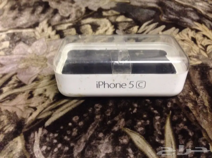  ايفون 5c  مع علبته بدون شاحن